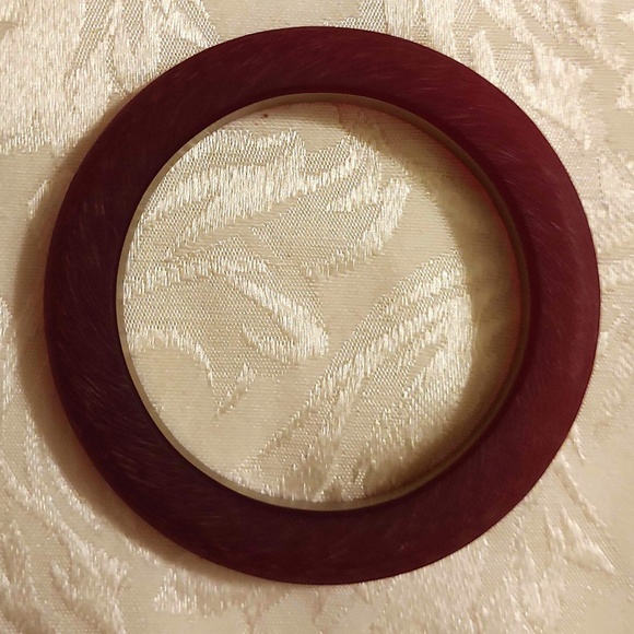 Vintage 1960's Red Lucite Bangle Bracelet - Picture 6 of 7